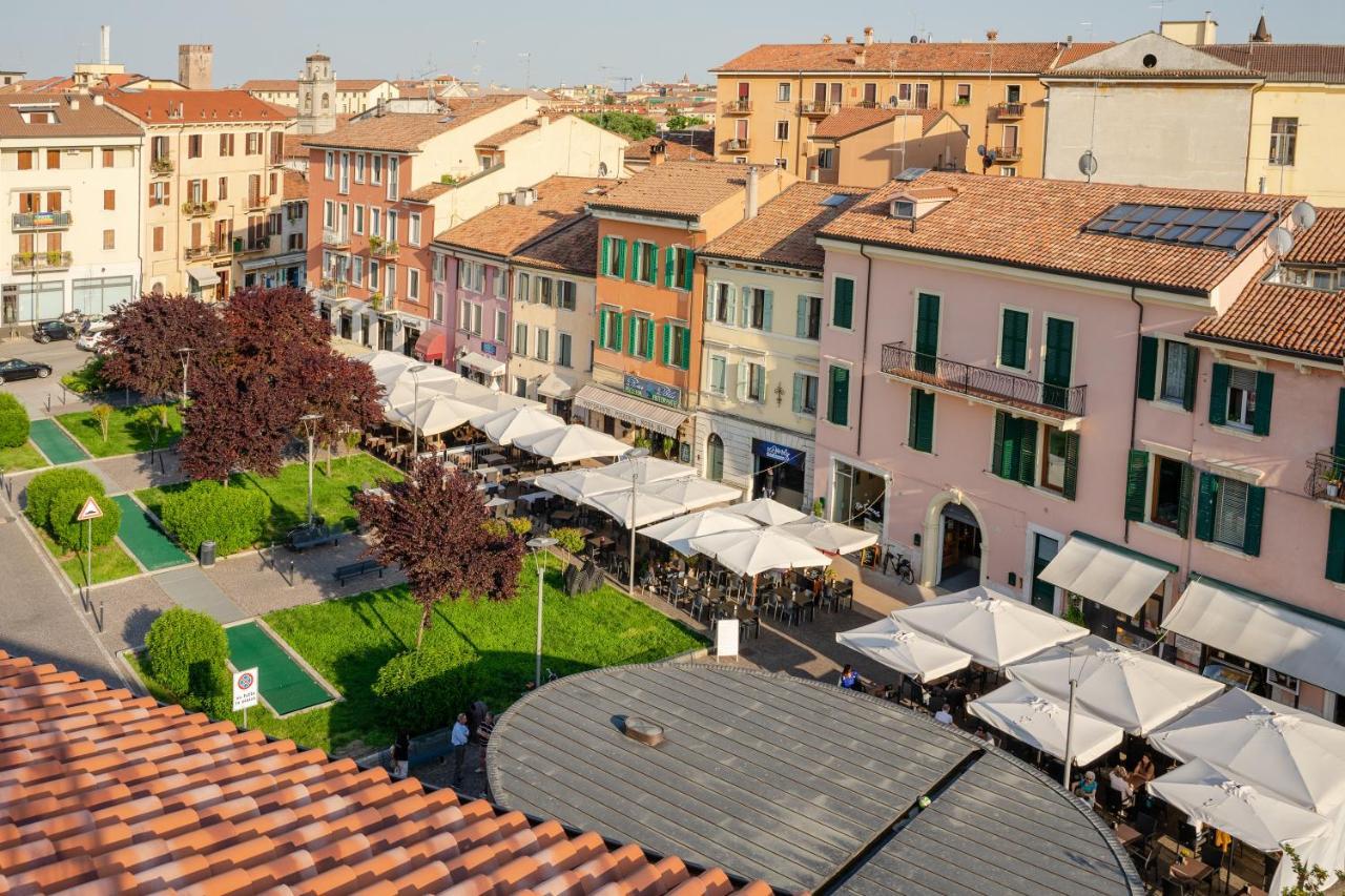 Homethirtyfour Verona Luaran gambar